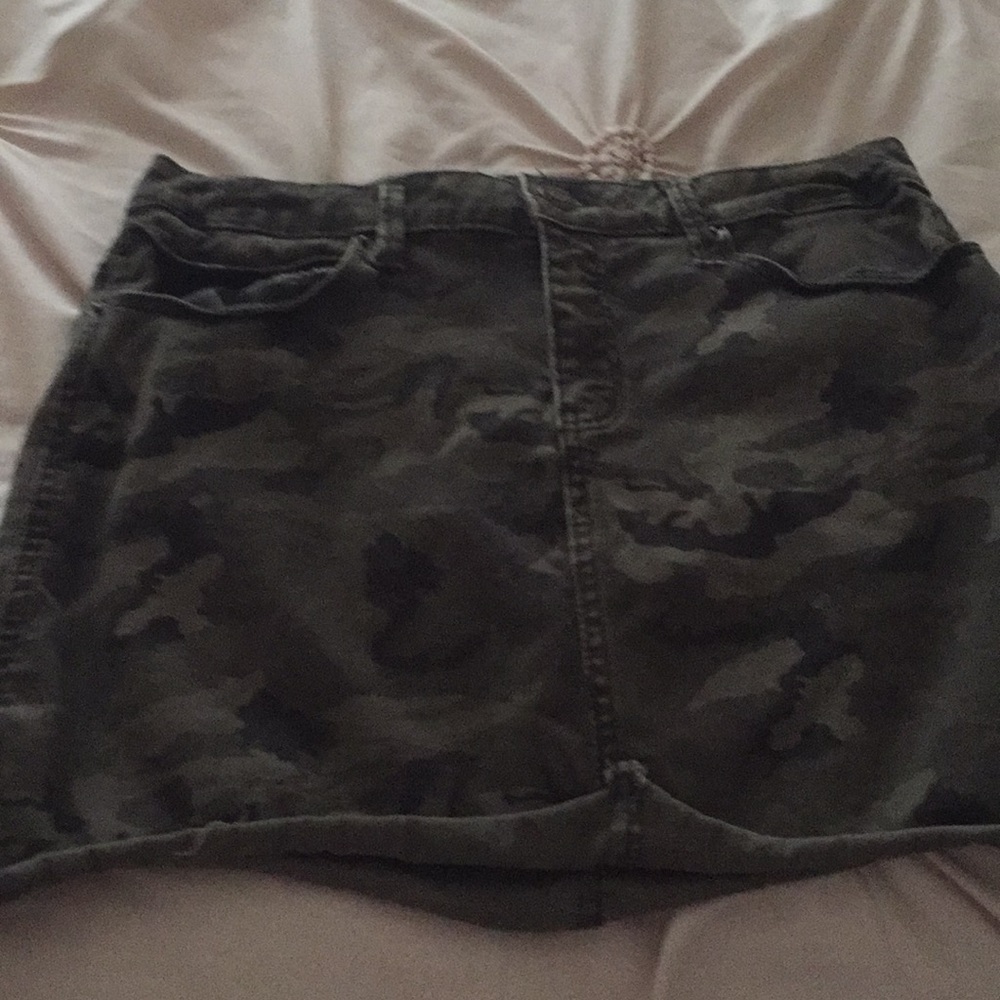 Juniors camo  skirt size 9